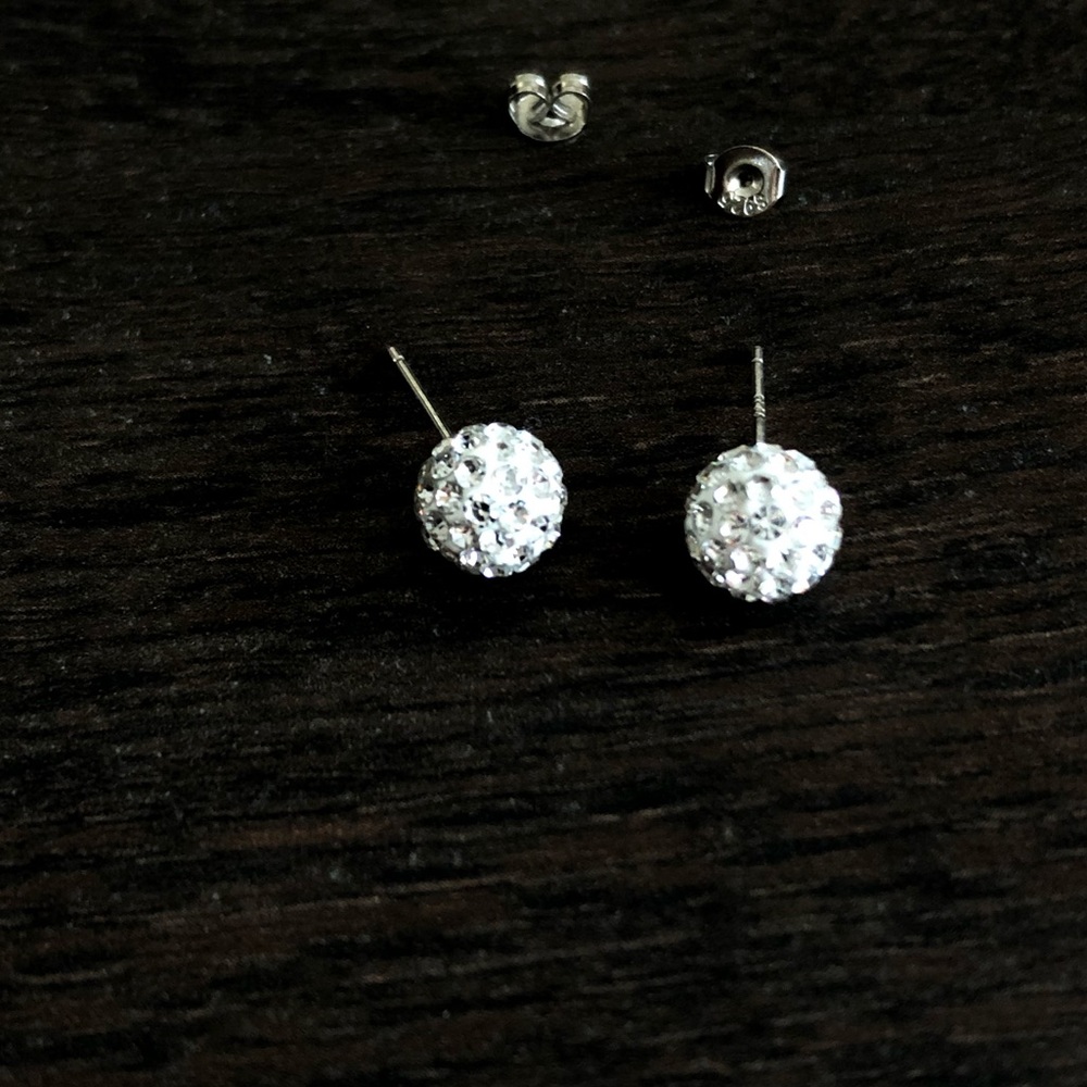 🌸Sparkle ball earrings 🌸